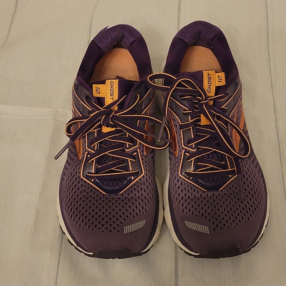 Brooks Ghost 12 women' sneakers